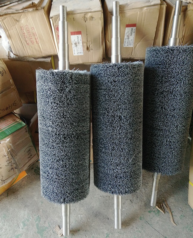 工業(yè)毛刷輥在企業(yè)所發(fā)揮的作用 工業(yè)毛刷輥在企業(yè)所發(fā)揮的作用
